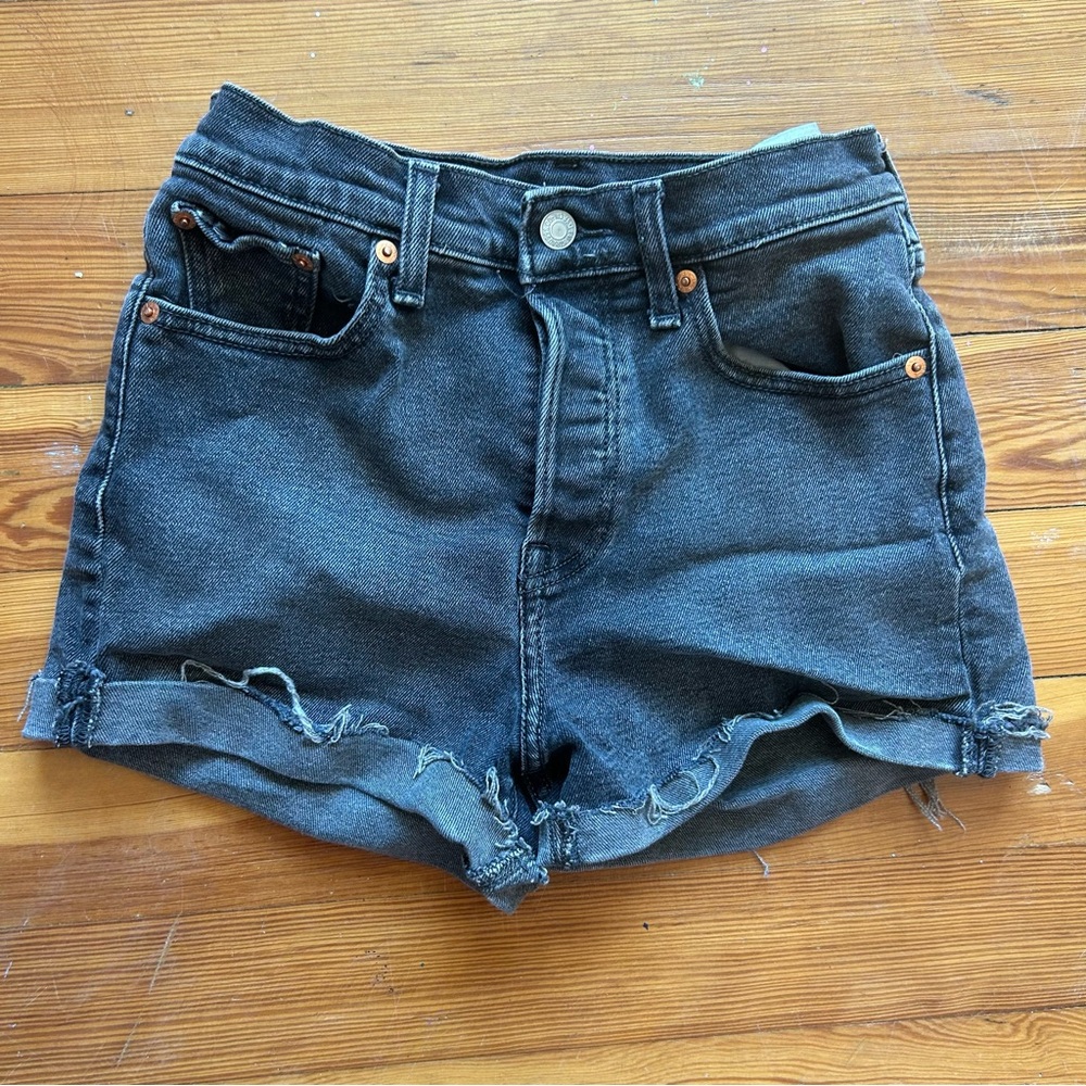 Stylish Black Denim Levi’s Shorts